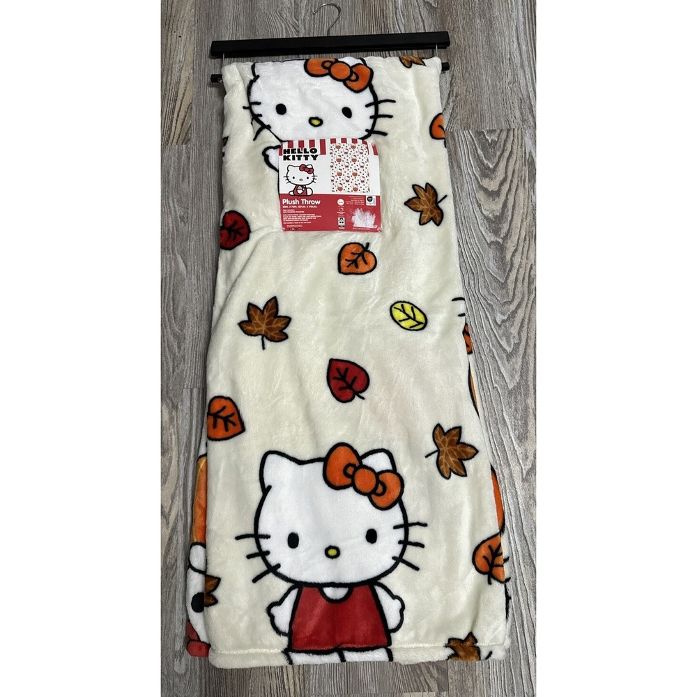Hello Kitty Fall Pumpkins and leaves Blanket Plush Throw NWT  50in x 70in